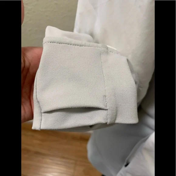 Brooks Cascadia Thermal Jacket In White - Picture 7 of 9